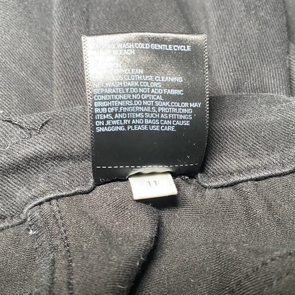 Uniqlo - Black Jegging Pants - Comfortable and Versatile - Picture 8 of 10